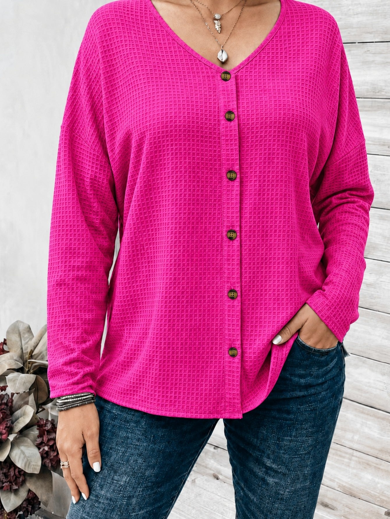 Blouse féminine avec épaules longues