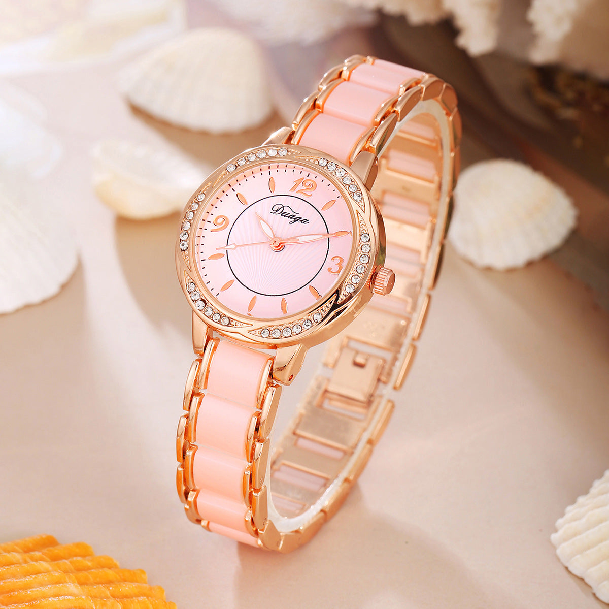 Élégante montre à quartz incrustée ronde en dentelle