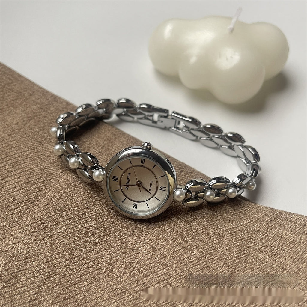 Montre en chaîne de perles romaines pour les femmes