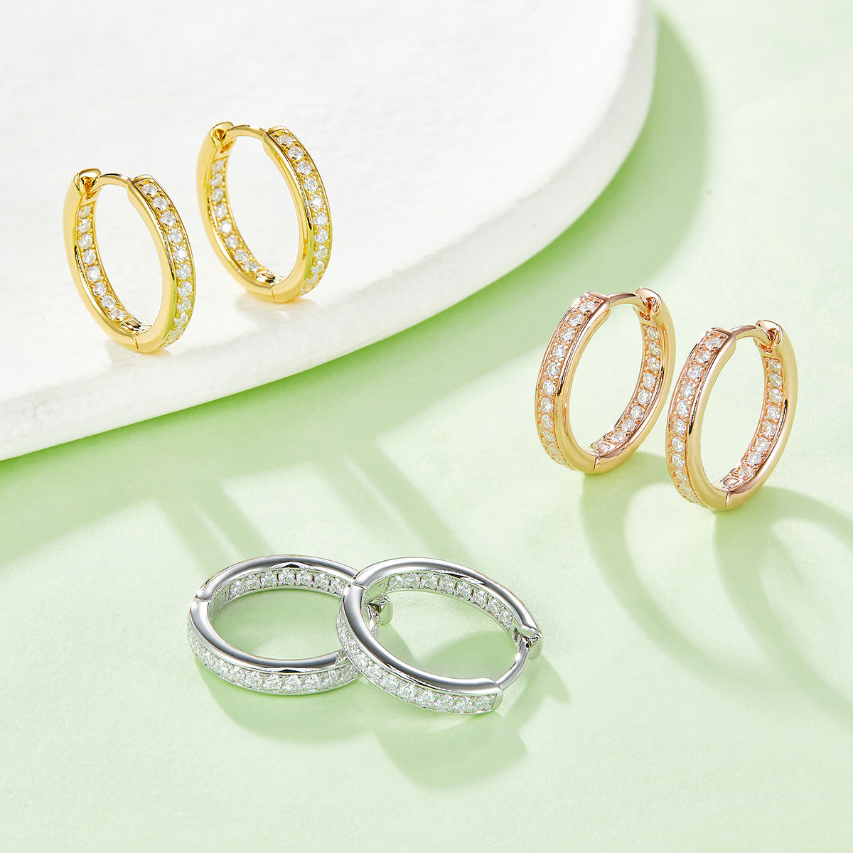 S925 Argent Sterling 40pcs Moissanite Huggie Boucles d'oreilles Hoop Femmes 14,5mm Platine plaqué GR