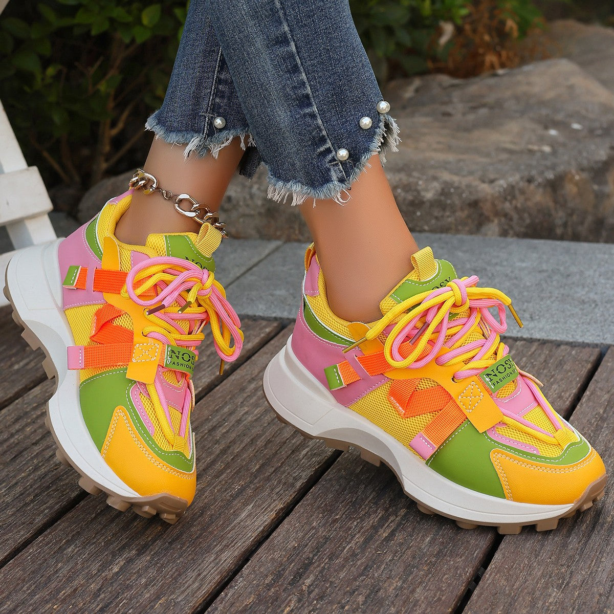 Chaussures polyvalentes respirantes et souples