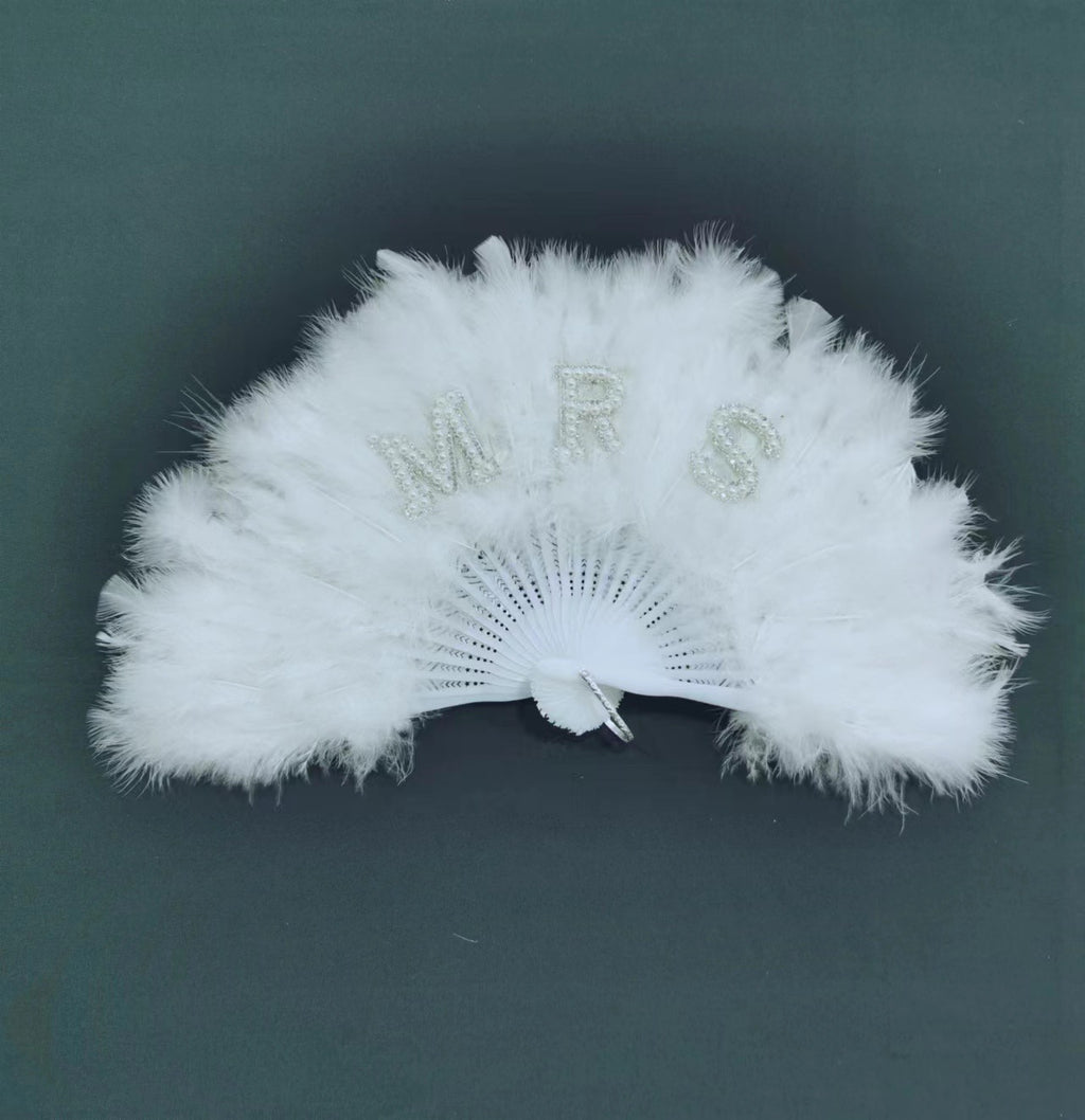 Éventail pliant décoratif en plume de mariée blanche perle