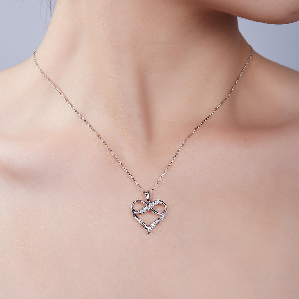 4g S925 Argent Sterling Moissanite Infinity Collier de coeur 45cm 19 pendentif en pierre avec GRA