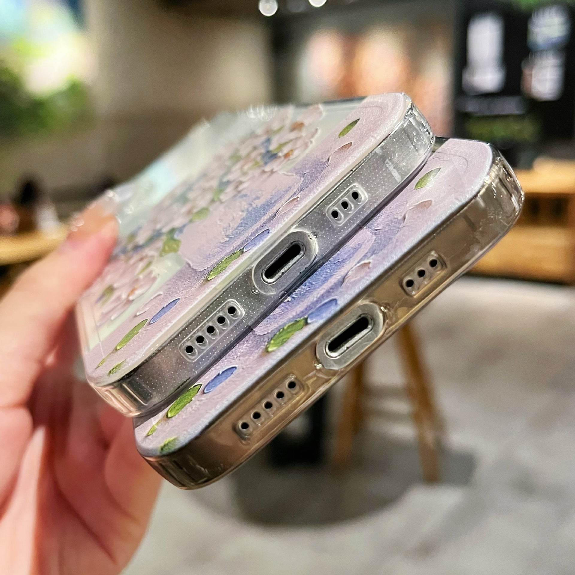 Étui téléphonique de protection transparent de petite fleur simple