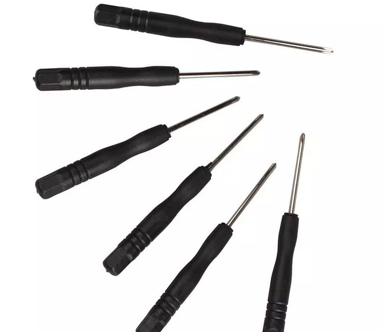 Petit tournevis multi-outils