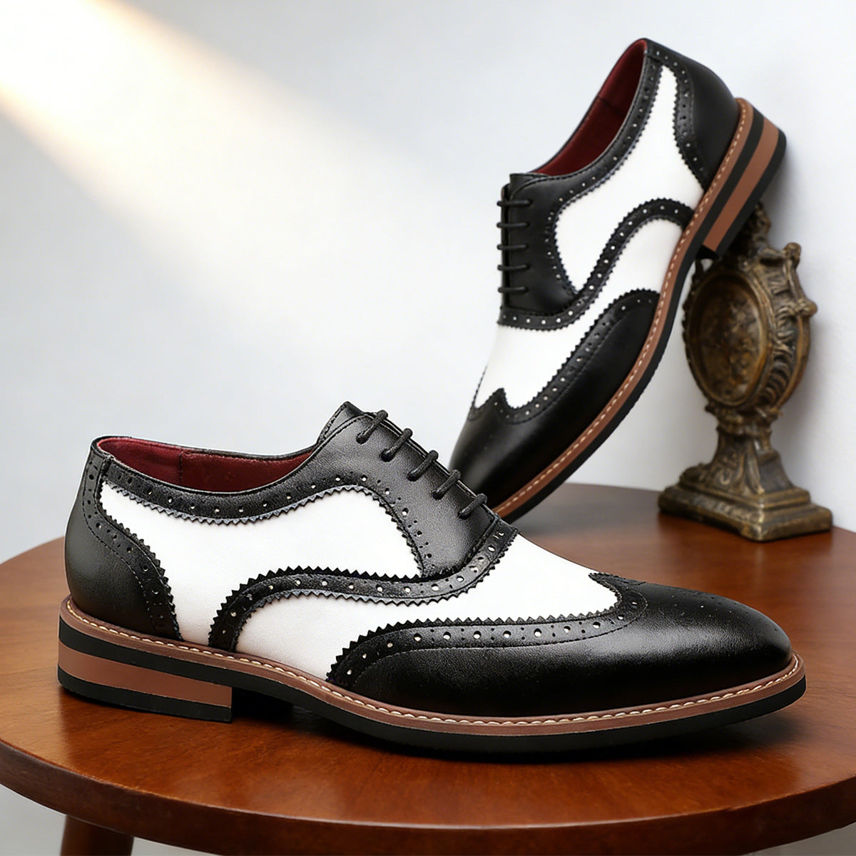Chaussures polyvalentes pour hommes en dentelle pointue