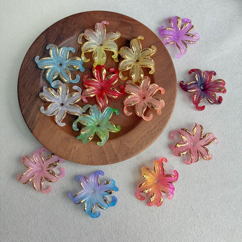 Charms de fleurs d'iris acrylique dorés à deux tons