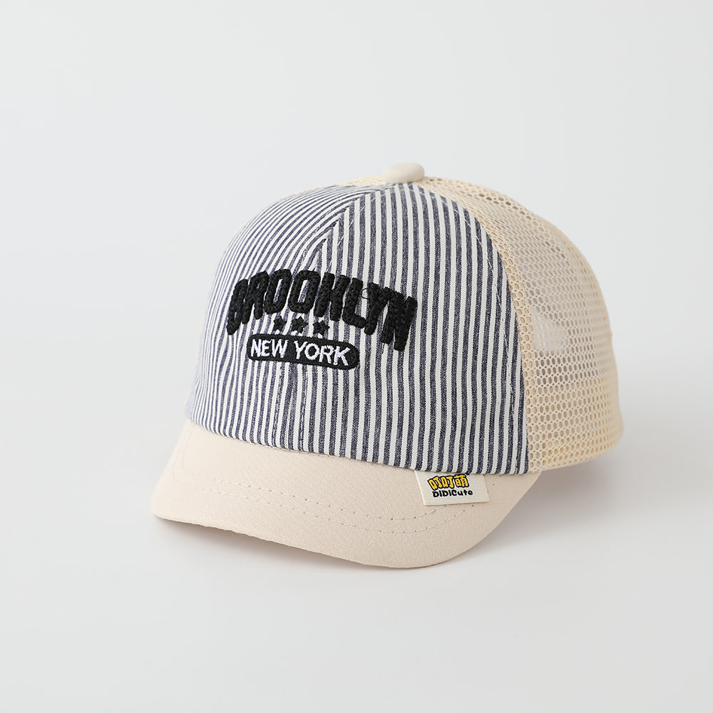 Casquette de baseball pour les enfants rayés multicolores en mailles pour l'été