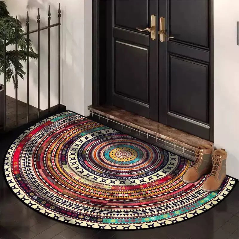 Tapis semi-circulaire ancien bohème