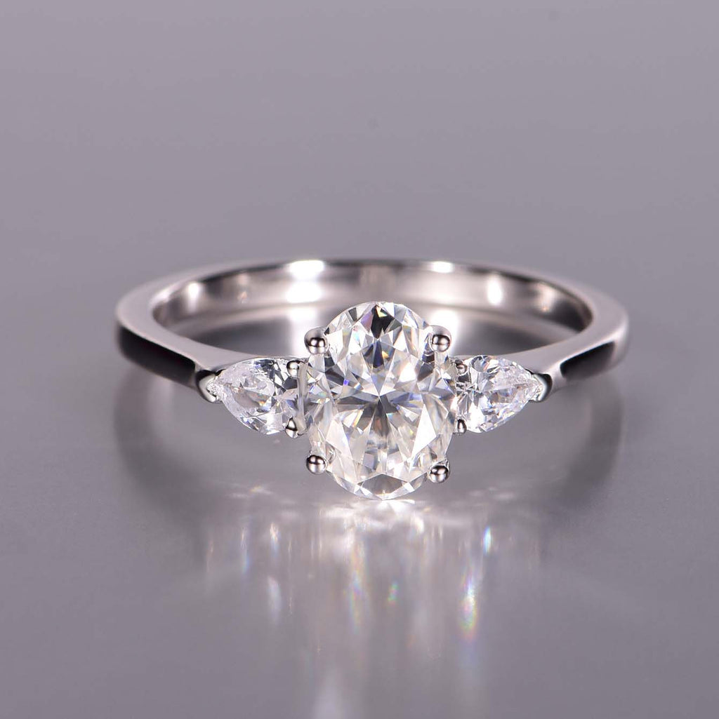 S925 Argent Sterling 8x6mm Oval Moissanite Anneau à trois tons D Couleur VVS1 Platinum plaqué U