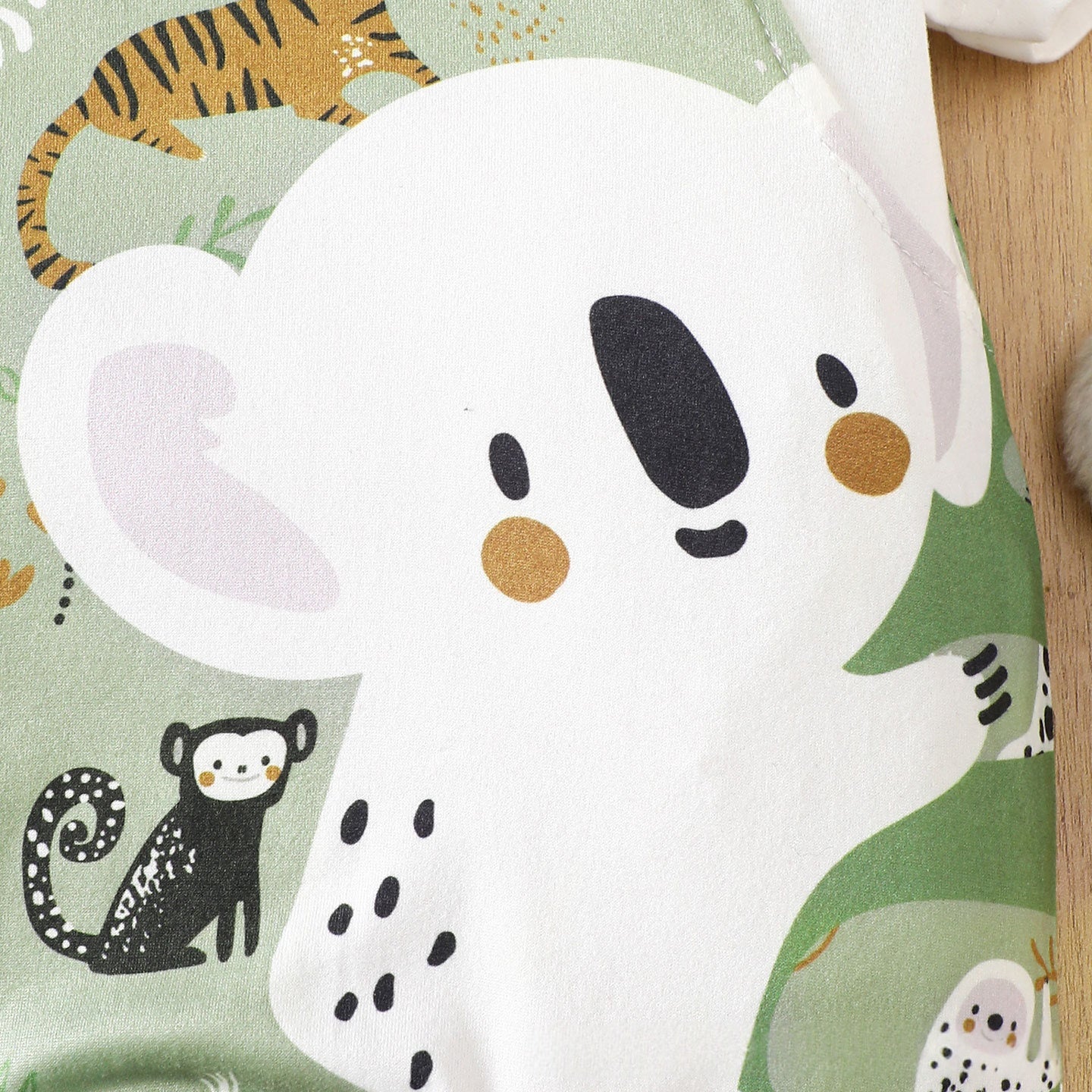 Mignon et super-adorable sur le thème animal à manches courtes bébé Romper pour l'été
