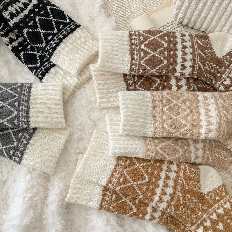 Chaussettes en cachemire chaude d'hiver Lignées de polaires Épaisseur Longueur mi-calf Chaussettes