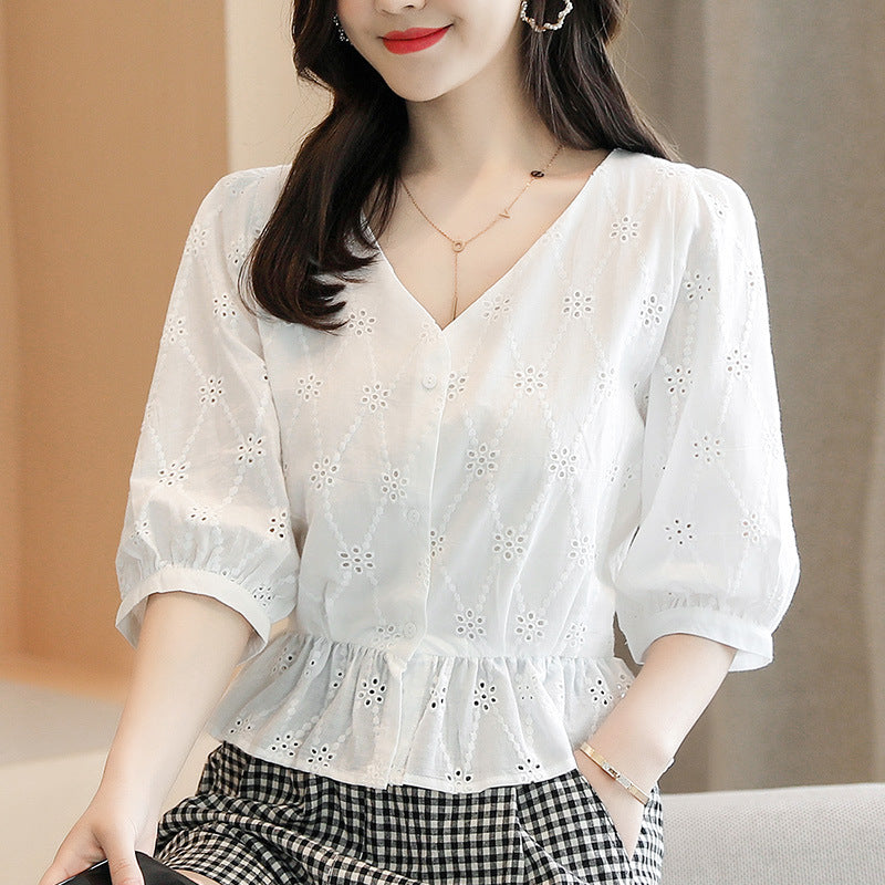 Hauts cultivés d'été pour les petites femmes