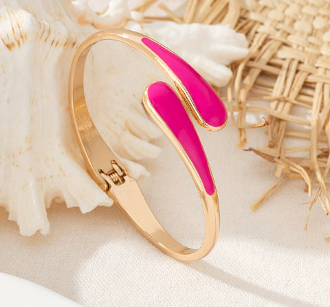 Bracelet en alliage à effet métal pour femmes