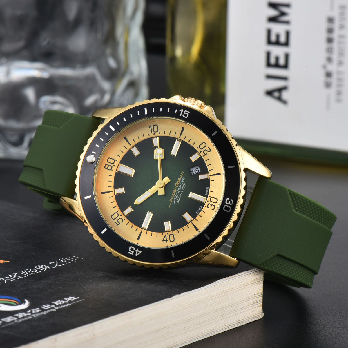Montre Quartz homme élégant avec une sangle en silicone