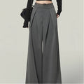 Pantalon perdu et élégant