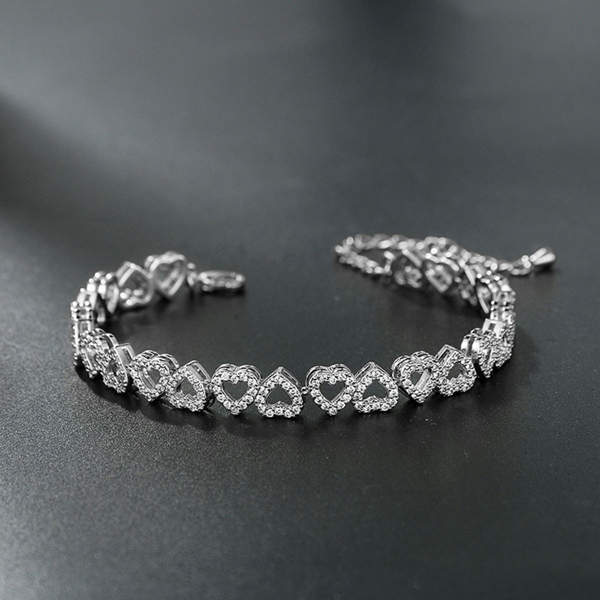 Bracelet en diamant de haute qualité de fille avec cœur en diamant complet