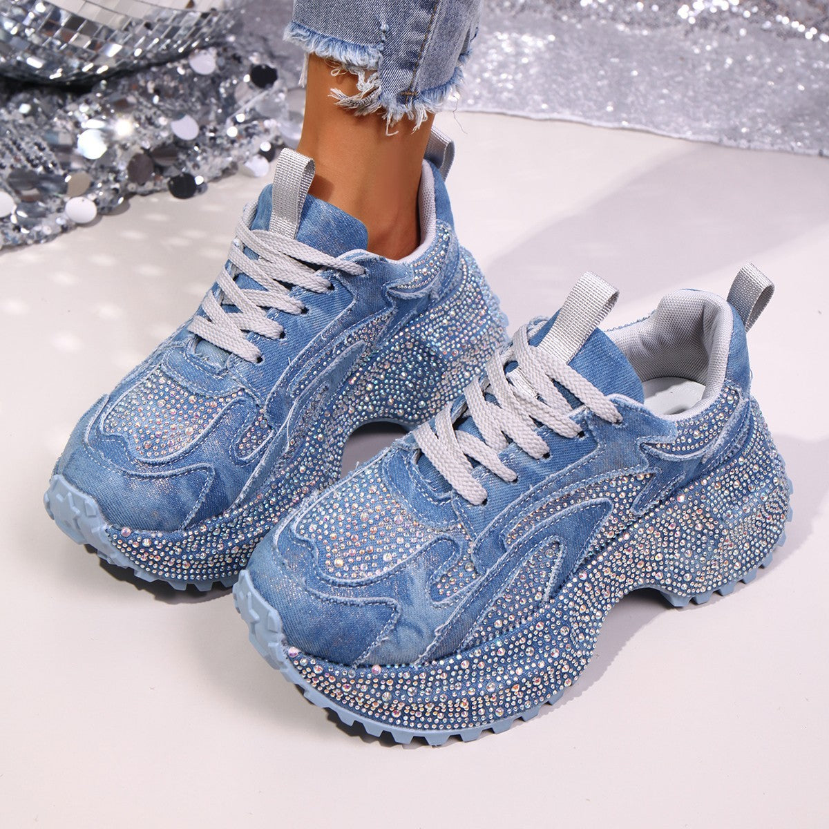 Femmes Stylish Versatile Augmentation de la hauteur Sneakers occasionnels à semelle épaisse
