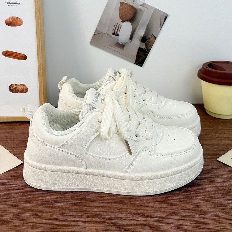 Style de sneakers blancs pour femmes