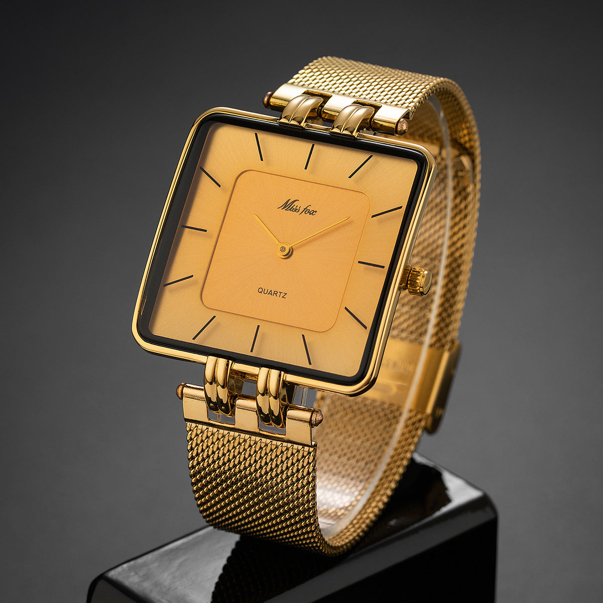 Classic Minimalist Square en acier inoxydable Mesh Band Montre Quartz