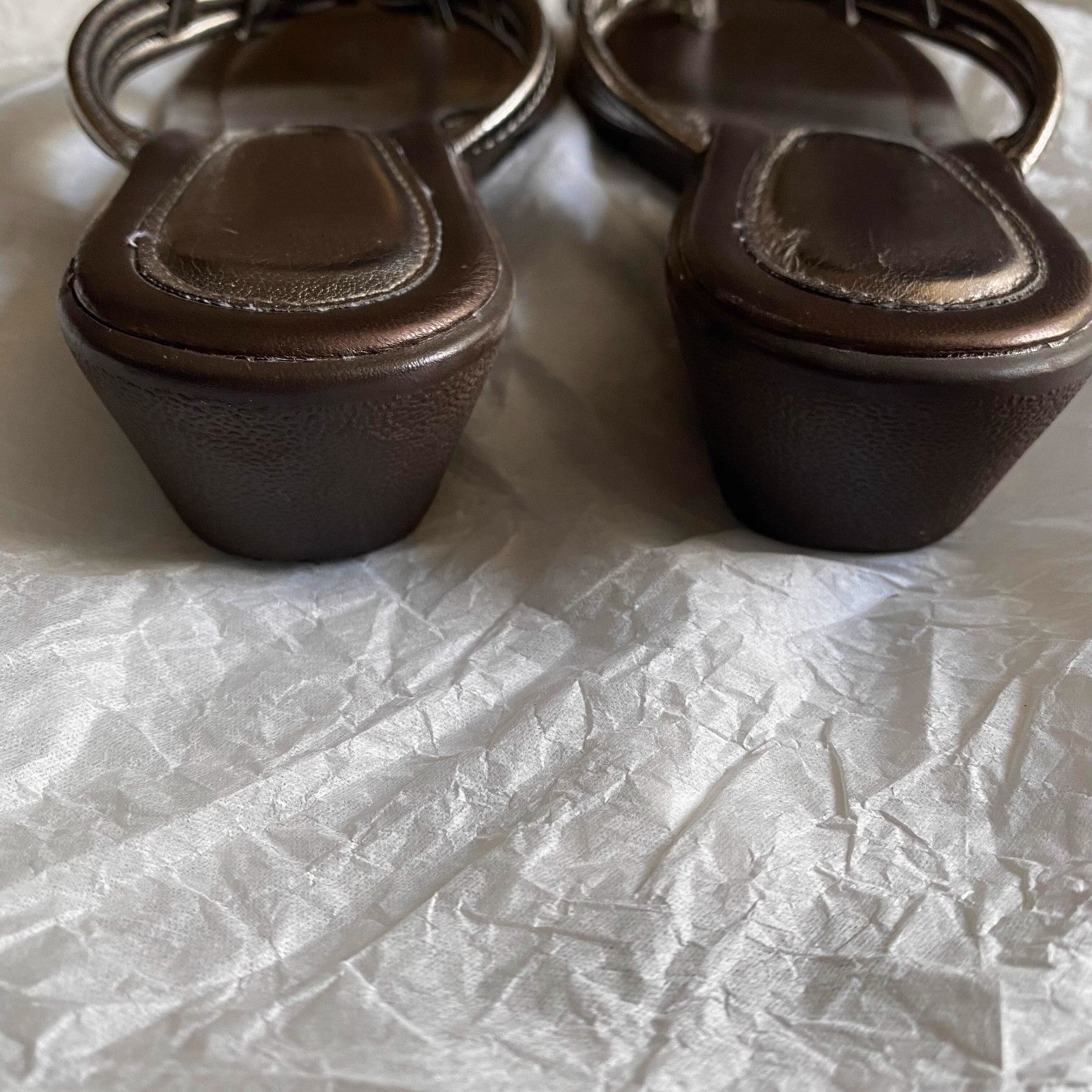 Un pas Slope Soled French Style Vintage Flip Flops