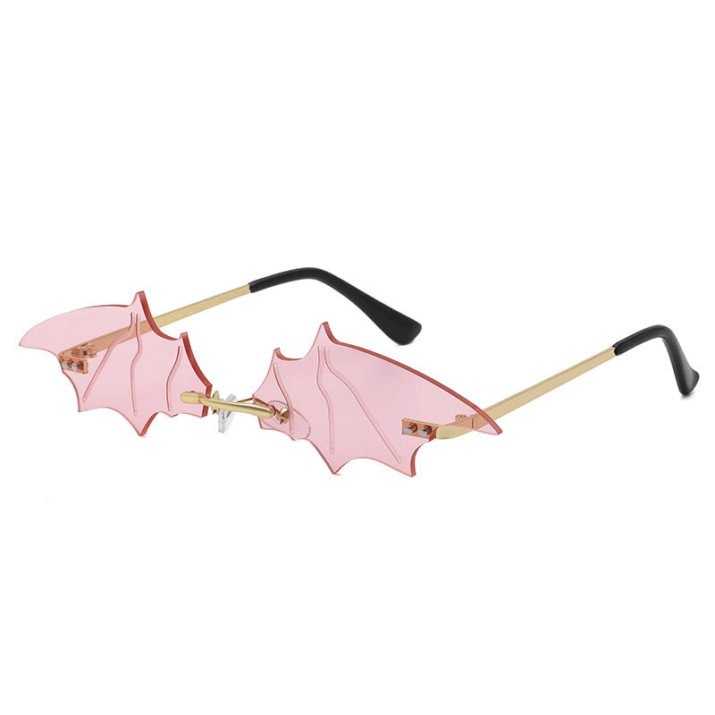 Lunettes de soleil de Bat Female Funny Prom Trendy Street Photographie Lunettes de soleil Small Frame European