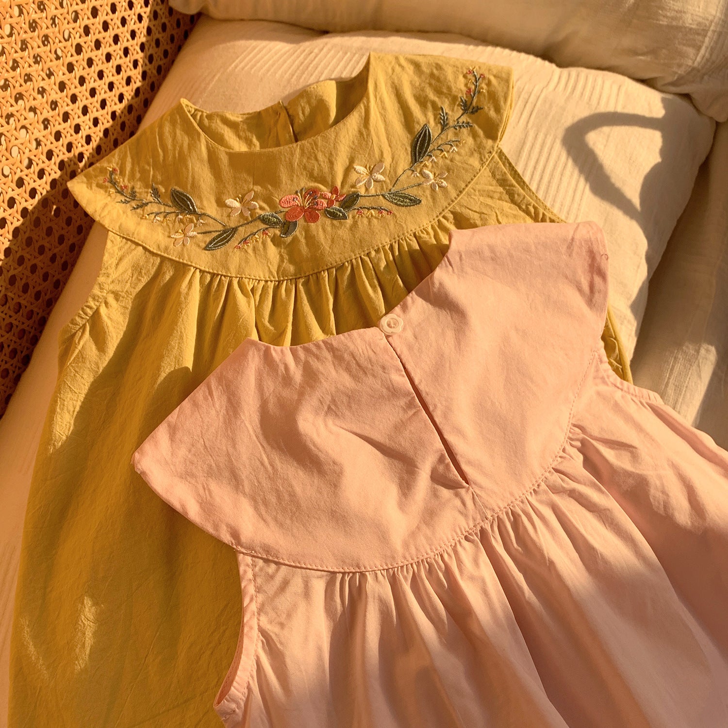 Robe sans manches à la française pour filles