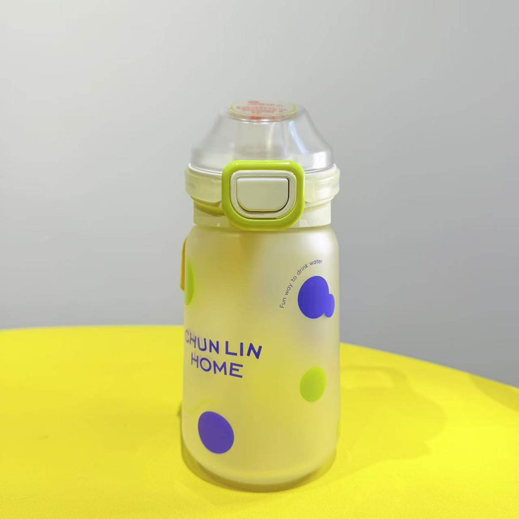 Coupe en plastique portable étanche à la paille