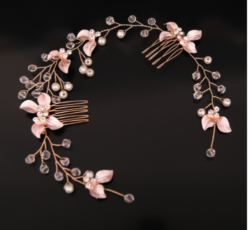 Tête de peigne à fleurs torsadée à la main