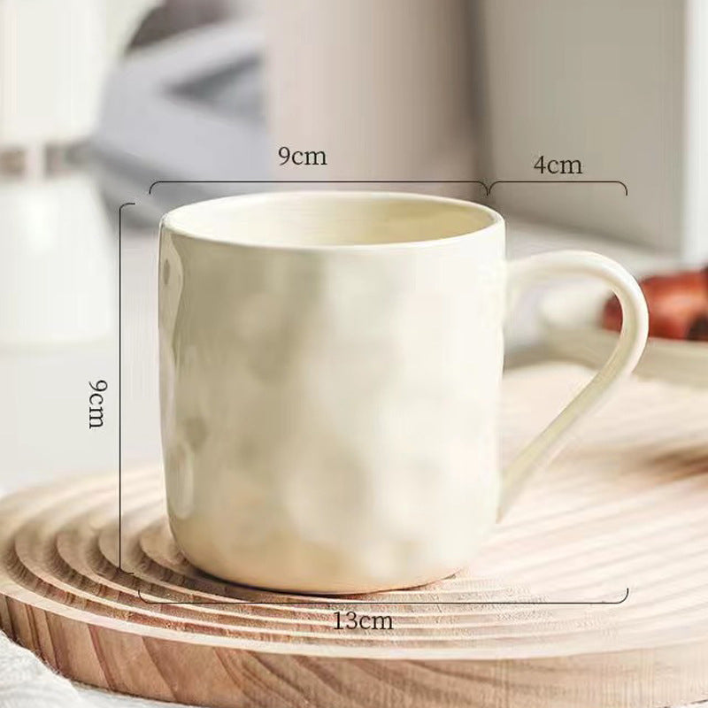 Élégante tasse en céramique à la main
