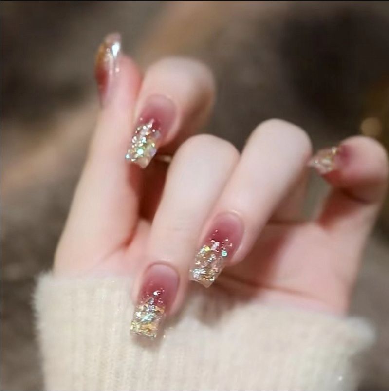 Conseils pré-amovibles pour faux ongles
