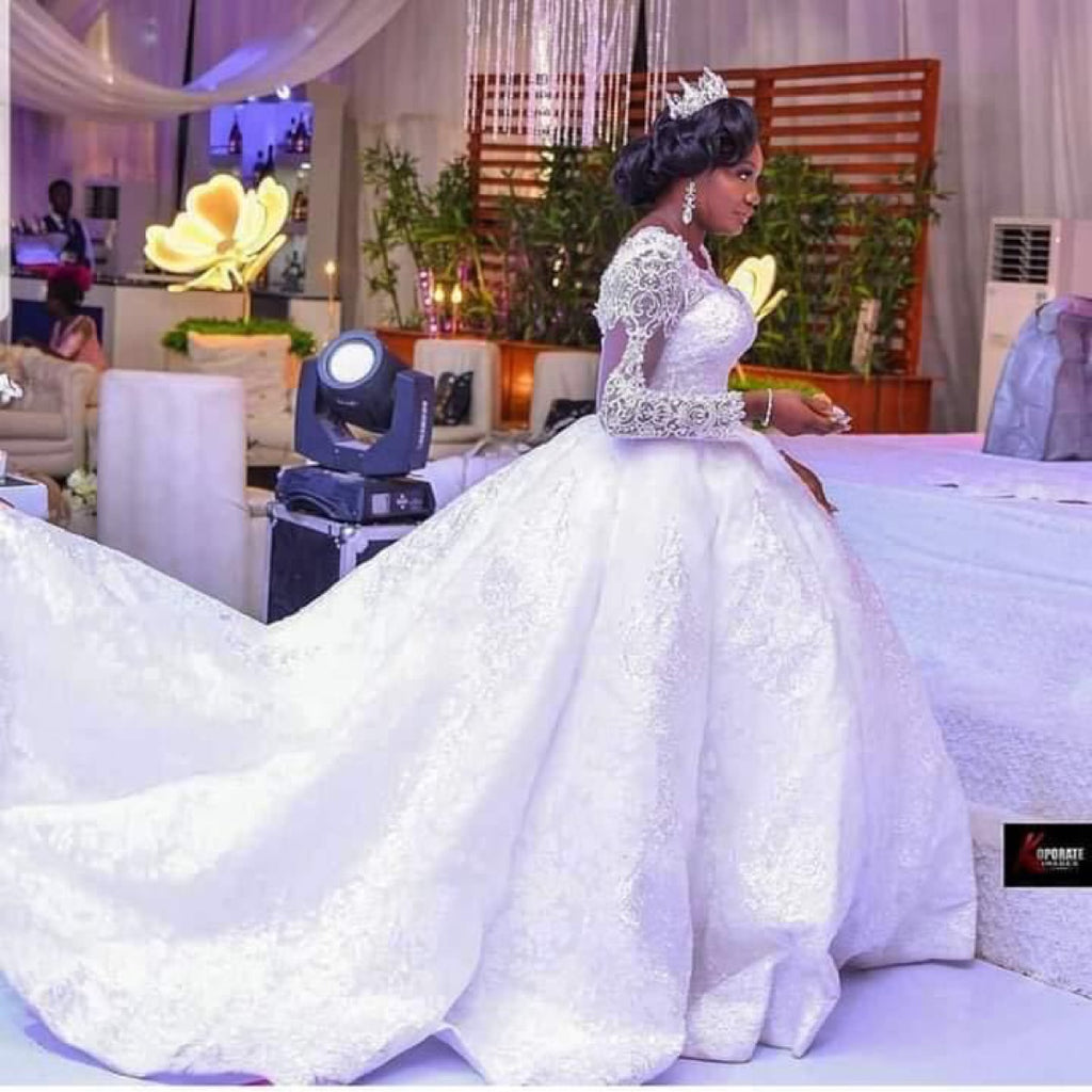 Dentelle Robe de mariée africaine Manches longues Col rond Grande Jupe Tutu