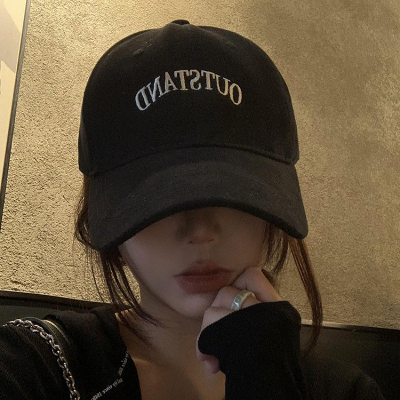 Chapeau surdimensionné qui rend votre visage plus petit