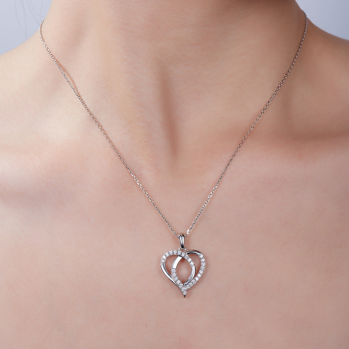 4.9g S925 Sterling Silver Moissanite Heart Necklace 45cm 27 Stone Intertwined Hearts Penda