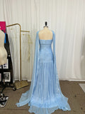 Pléate Strapless Gown du soir avec le train à mailles