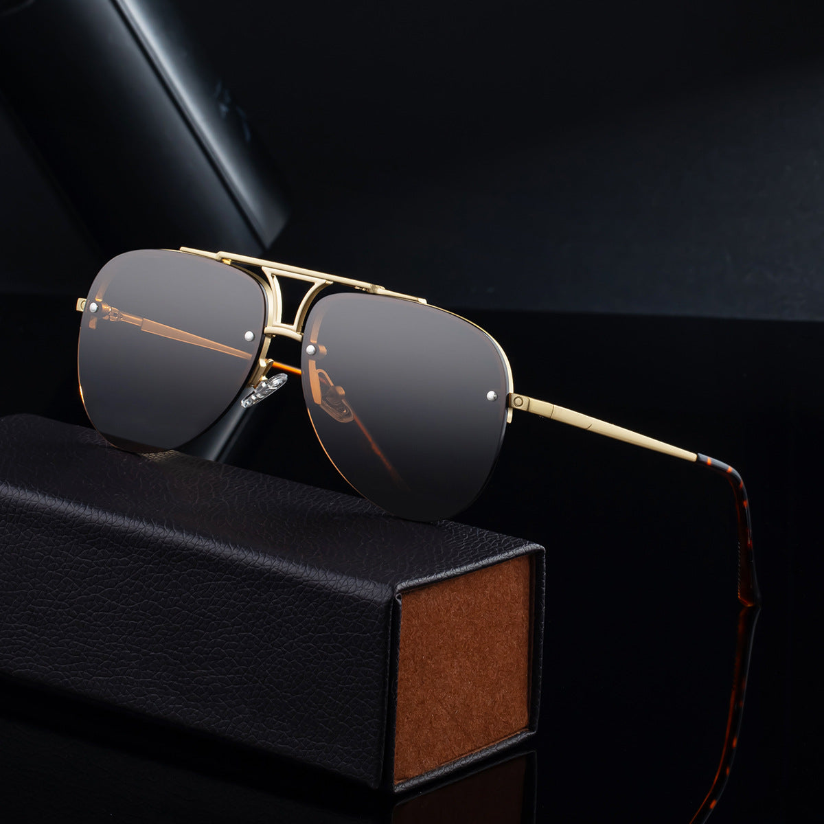 Lunettes de soleil en métal à demi-cadre pour homme