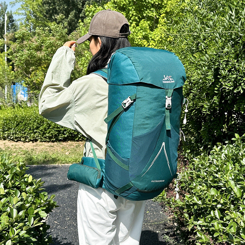 Randonnée en plein air et sac à dos d'escalade léger pour les hommes et les femmes