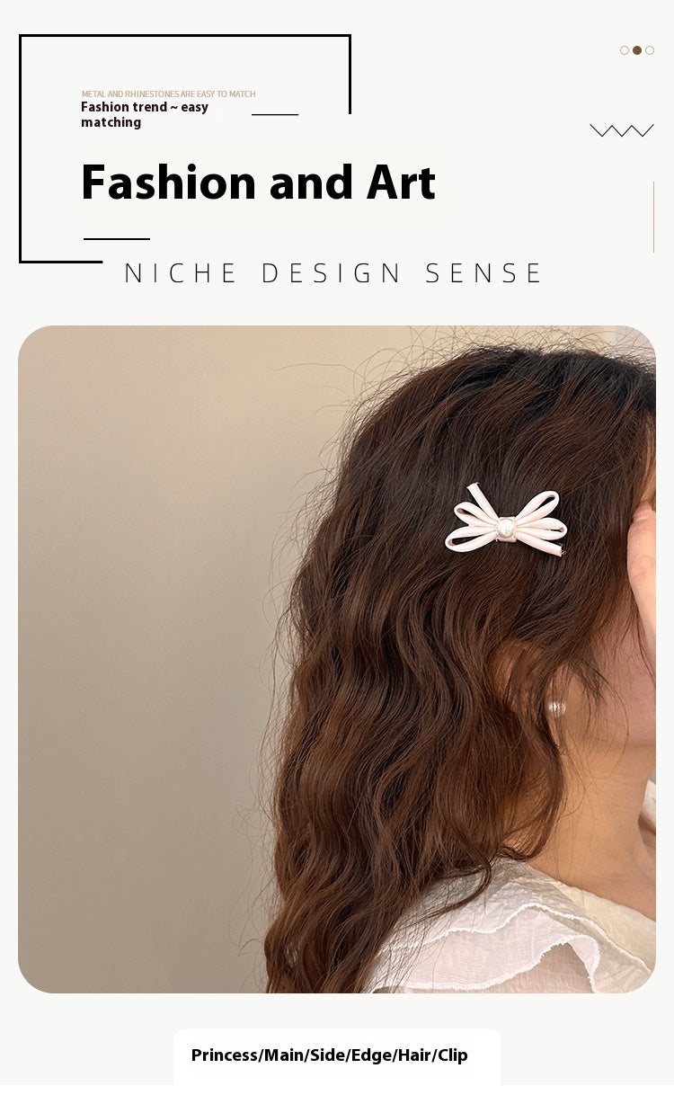 Clip latéral Bangs Pearl Bow Une paire de clips de canard