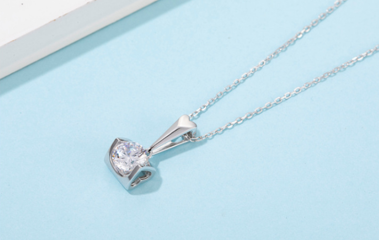 S925 Collier à coulis de moussanite en argent sterling