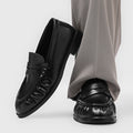 Chaussures plates plissées à la main pour hommes