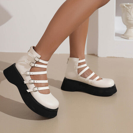 Chaussures haut de gamme pour femmes avec une ceinture en cuir épaisse