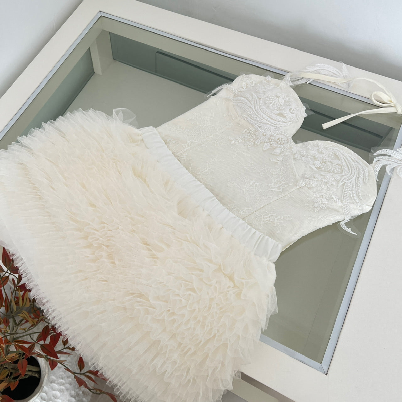 Dentelle lourde en maille embellie paille perlée haut et ensemble de jupes deux pièces pour femmes
