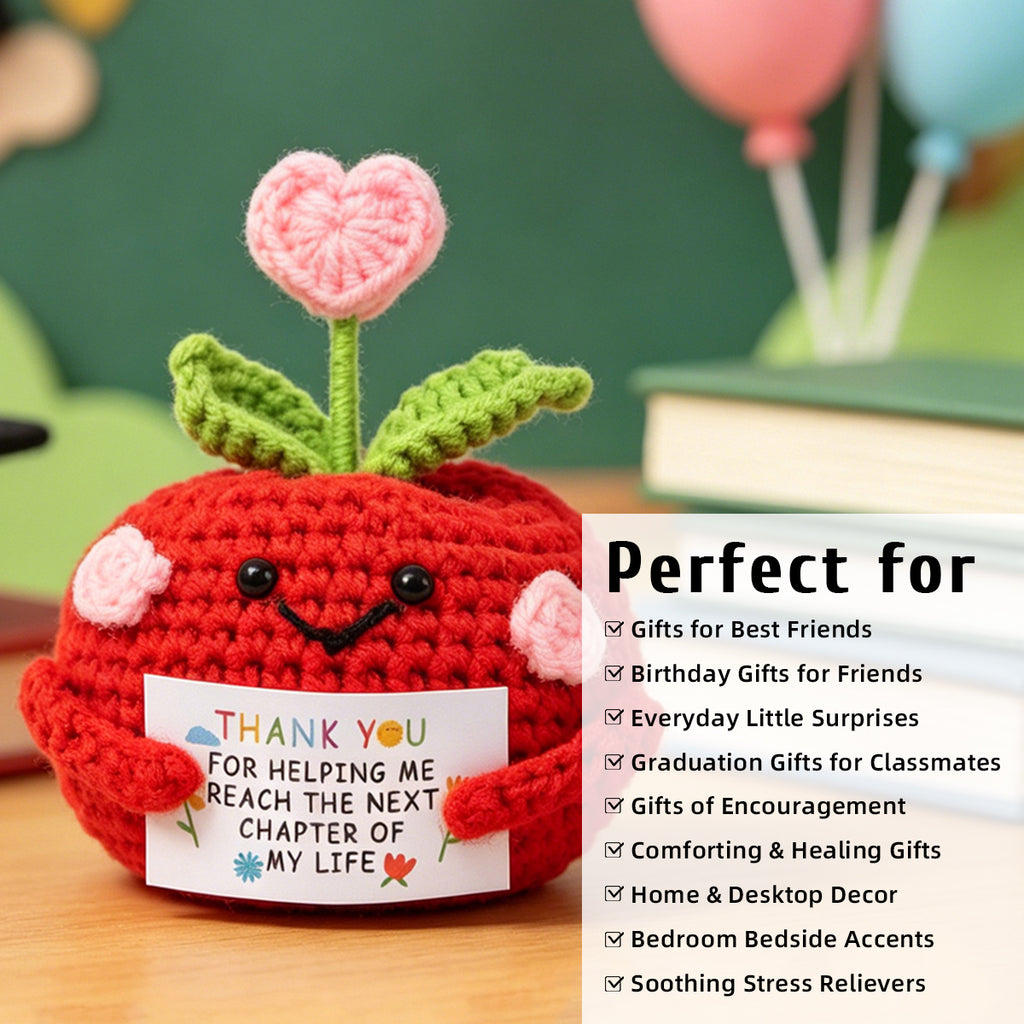 Crochet à la main Rouge Poupée Ornement avec coeur en forme de Sprout Soft Fils Cr éternel
