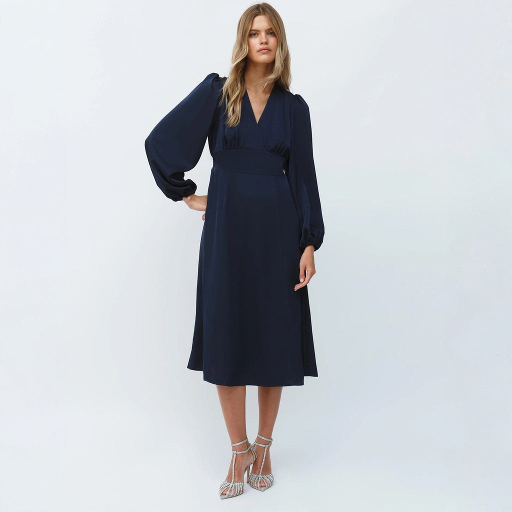 Women's long-sleeved dress