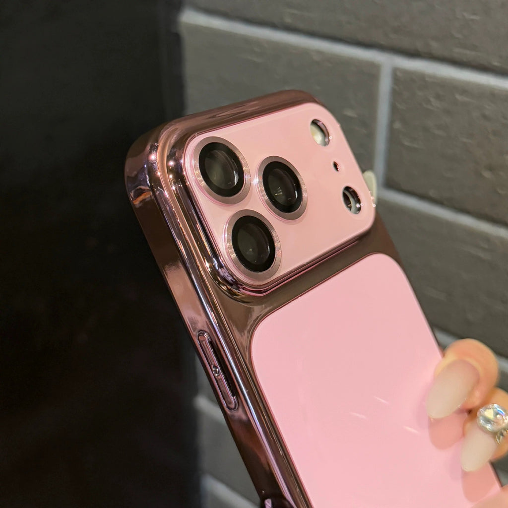 Cas téléphonique avec un protège-objectif intégré