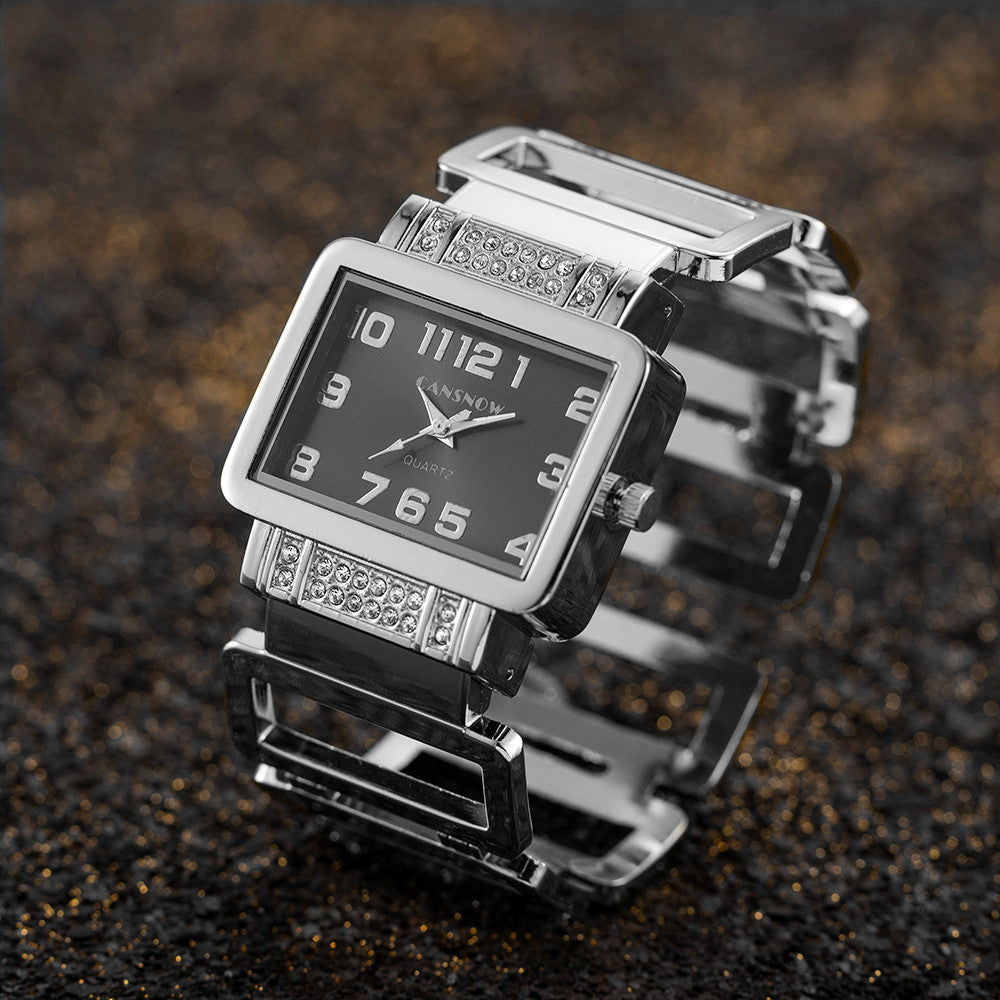 Montre mode or et argent pour femmes