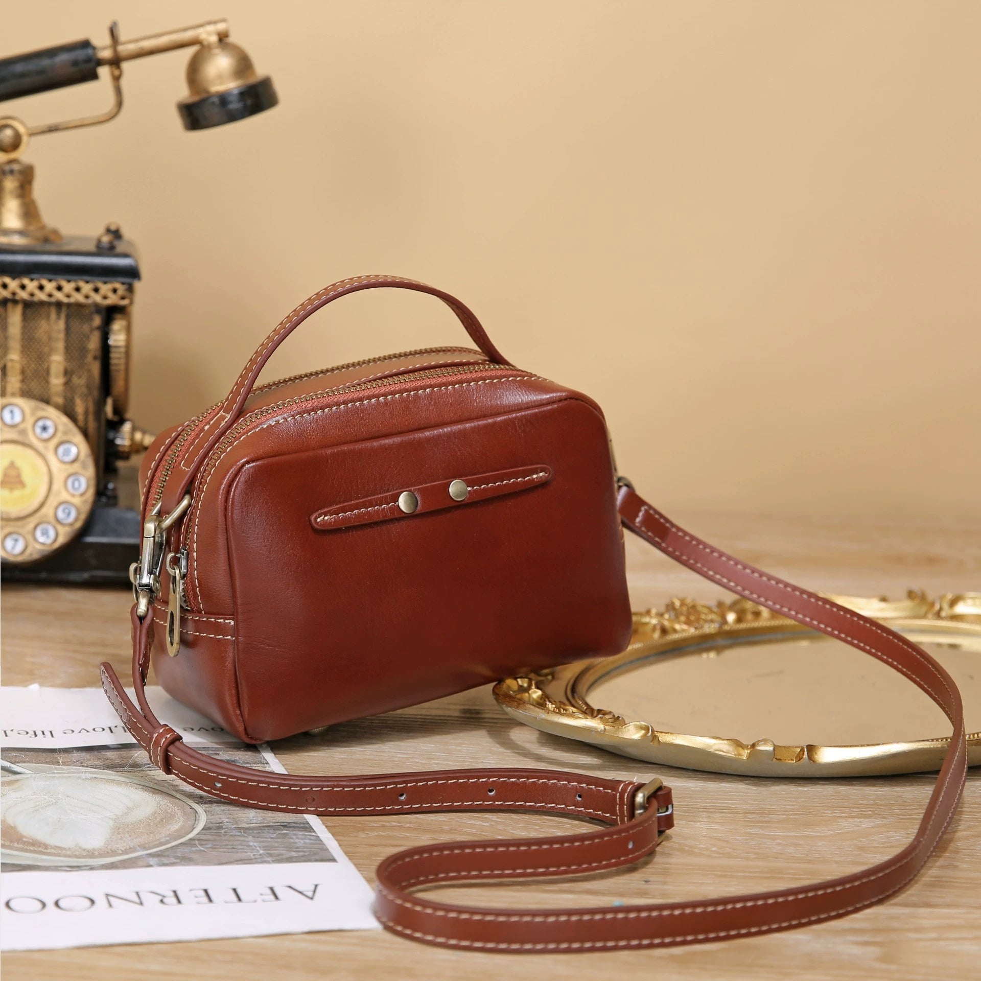 Sac vintage élégant en cuir de vache à grains supérieurs avec logo