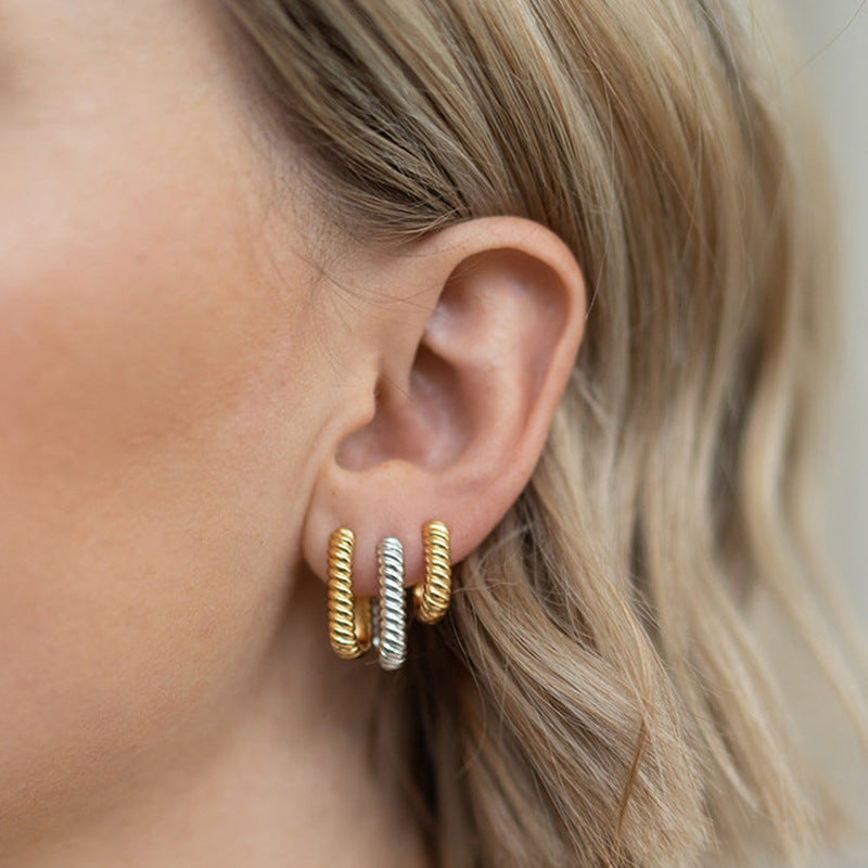 Boucles d'oreilles en U filetées Femmes Mode Simple et sophistiquée