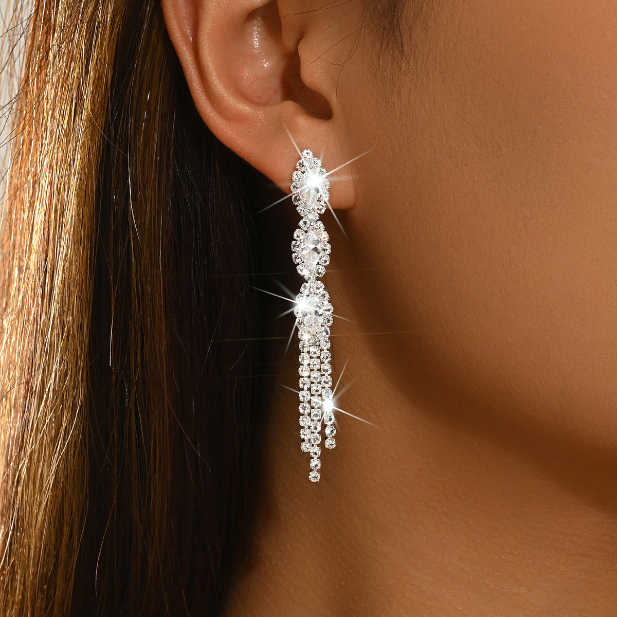 Boucles d'oreilles longues à la marquise CZ pour les femmes