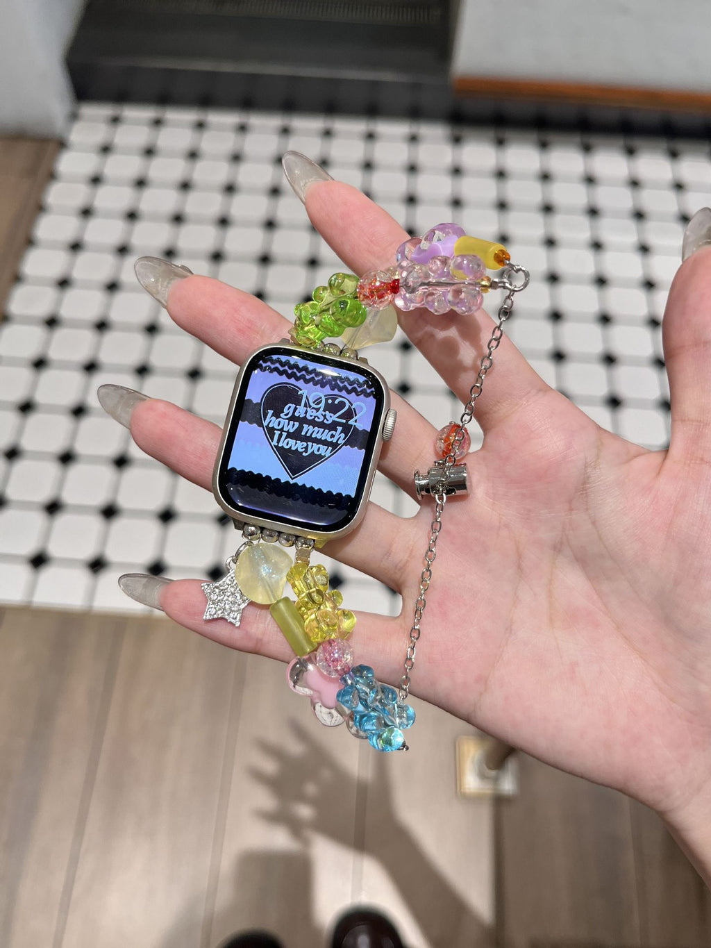 Bande de montres en perles d'ours gommy colorée compatible avec IWatch Series Soft Silicone